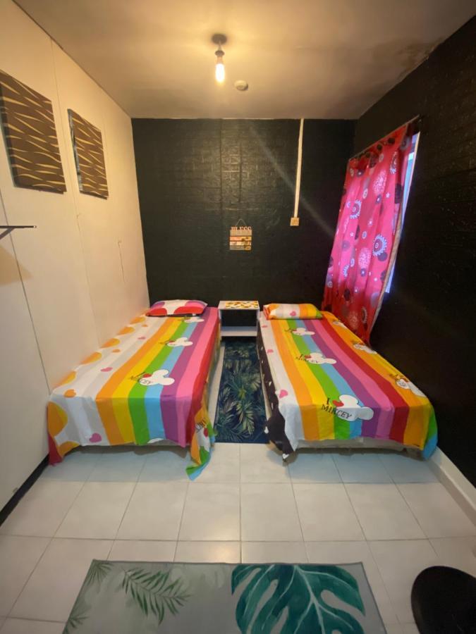 Pesona Backpackers Inn Kota Bharu Exterior photo